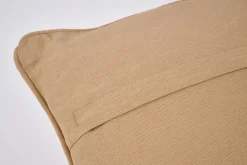 Levi, Kussen