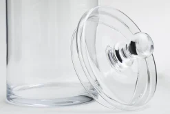 Lioni, Snoeppot, Glas, S