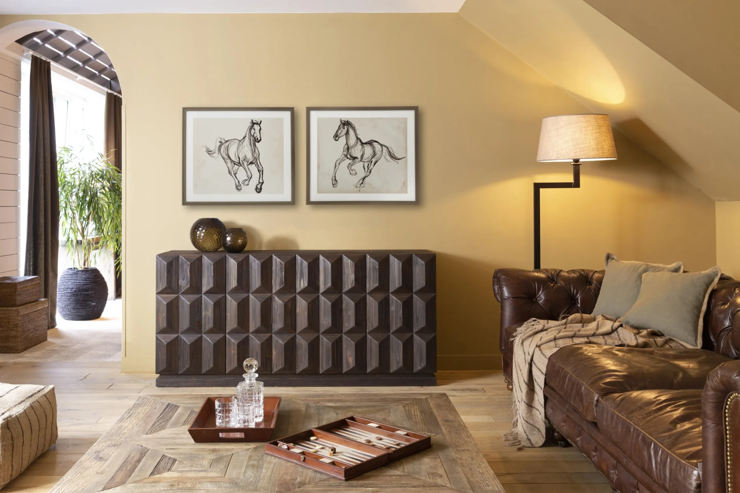 Matthews, Dressoir, 4 Deuren, Bruin