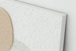 Minturi, Kunst Aan De Muur