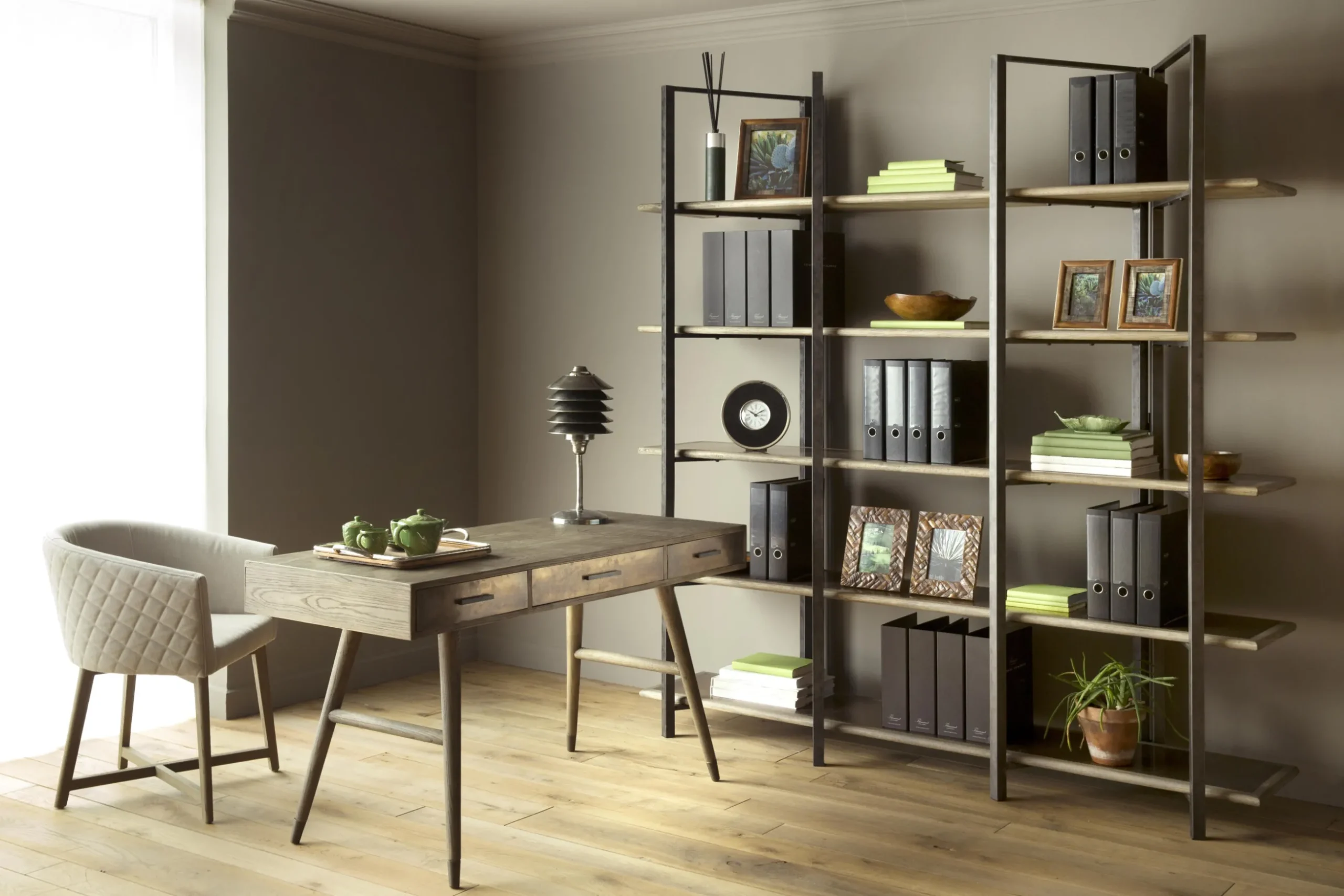 Nontemar, Bureau, Hout En Messing