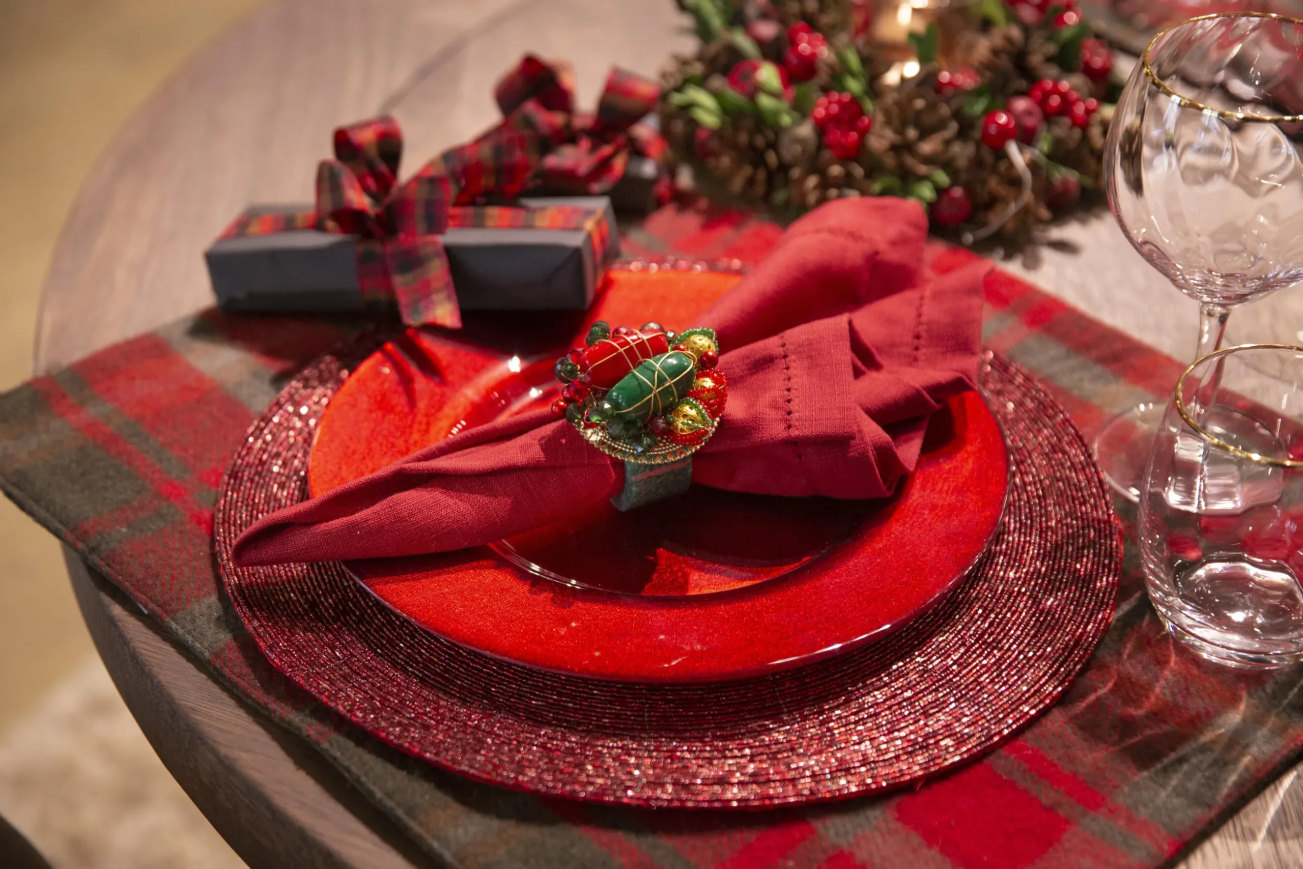 Pacelle, Bord, Glas, Rood