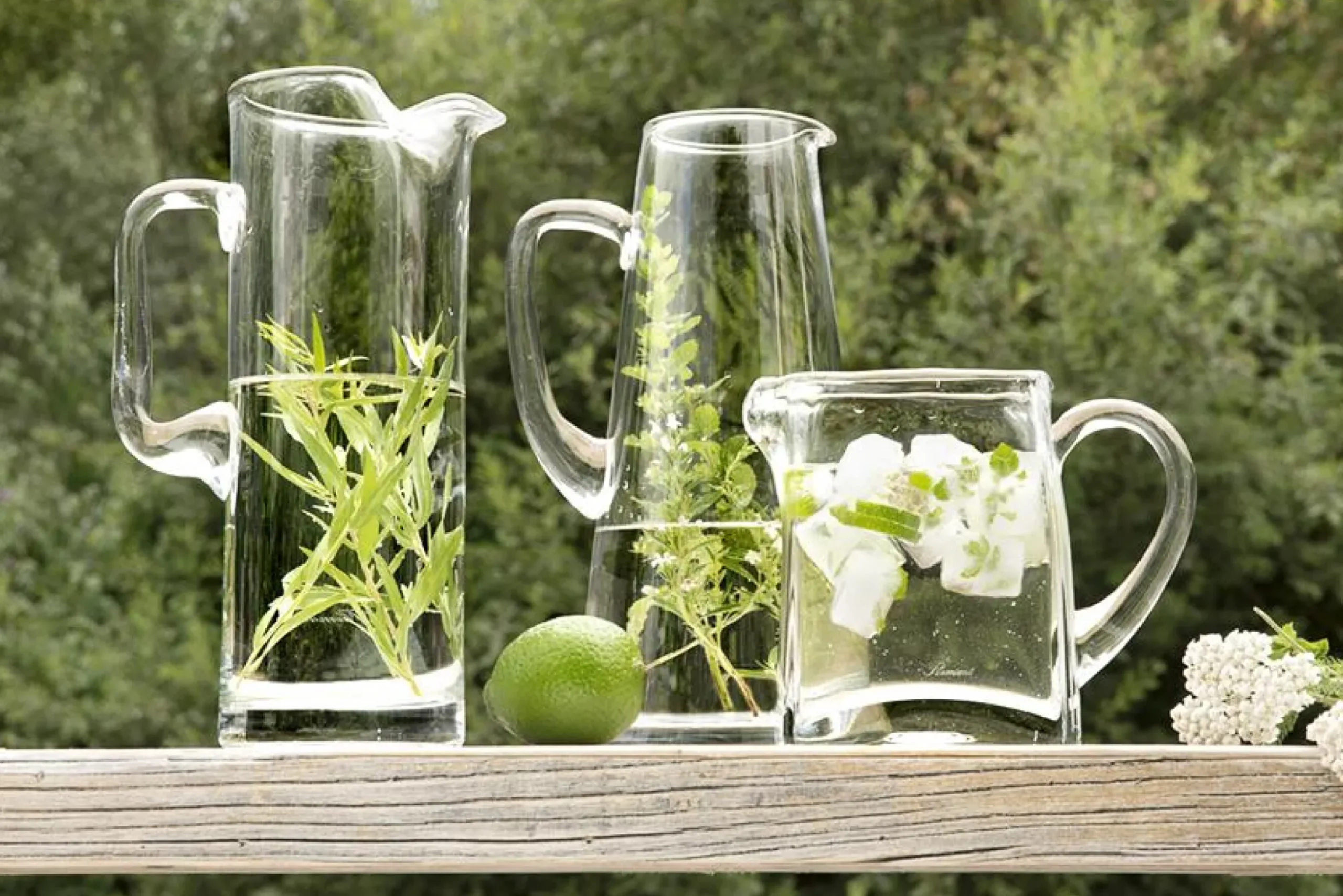 Ruth, Kan, Mondgeblazen Glas