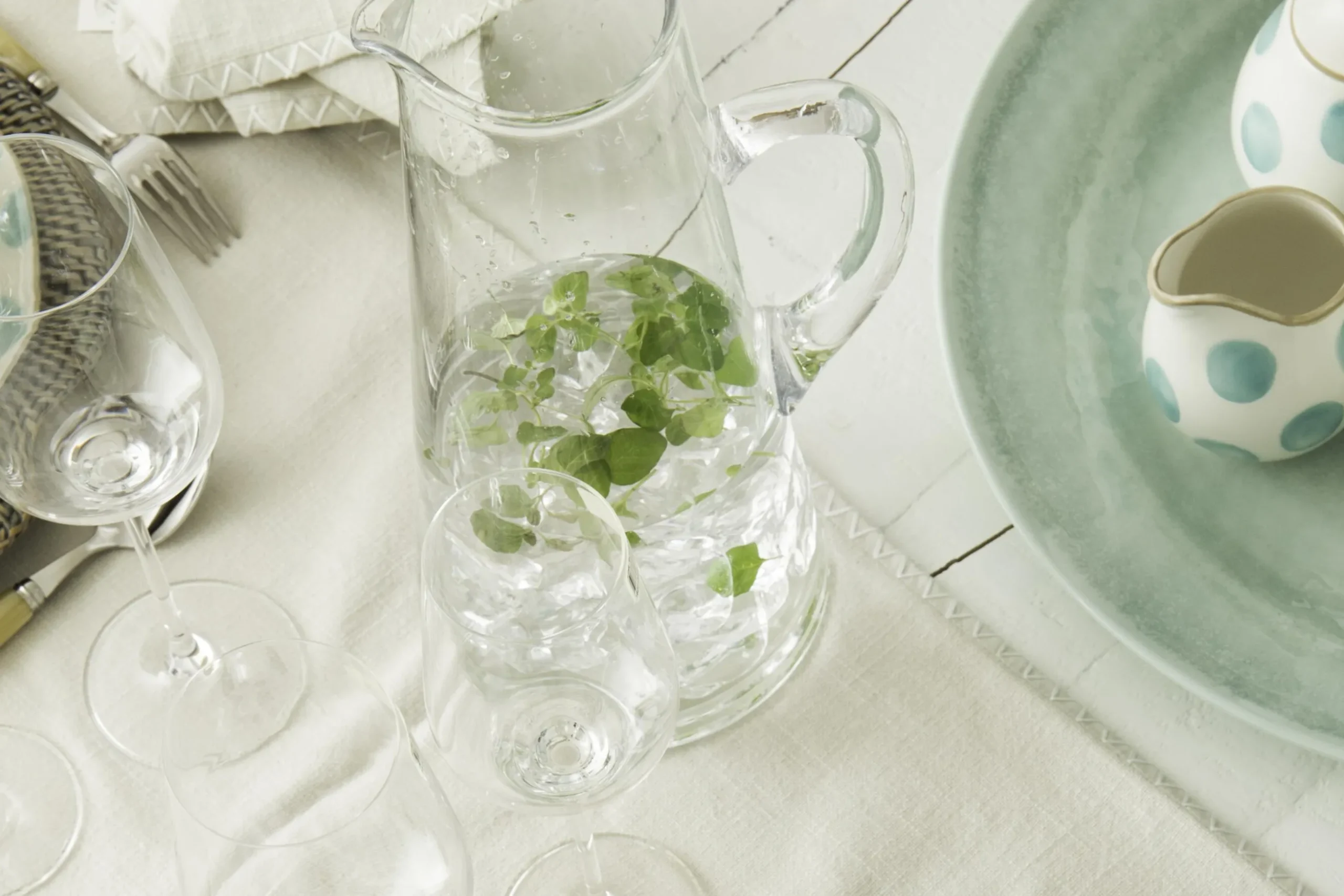 Ruth, Kan, Mondgeblazen Glas