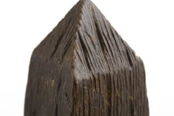 Waku, Obelisk, Bruin, S